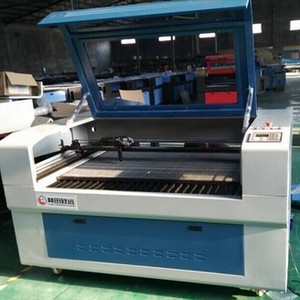Máquina de corte a laser de mesa